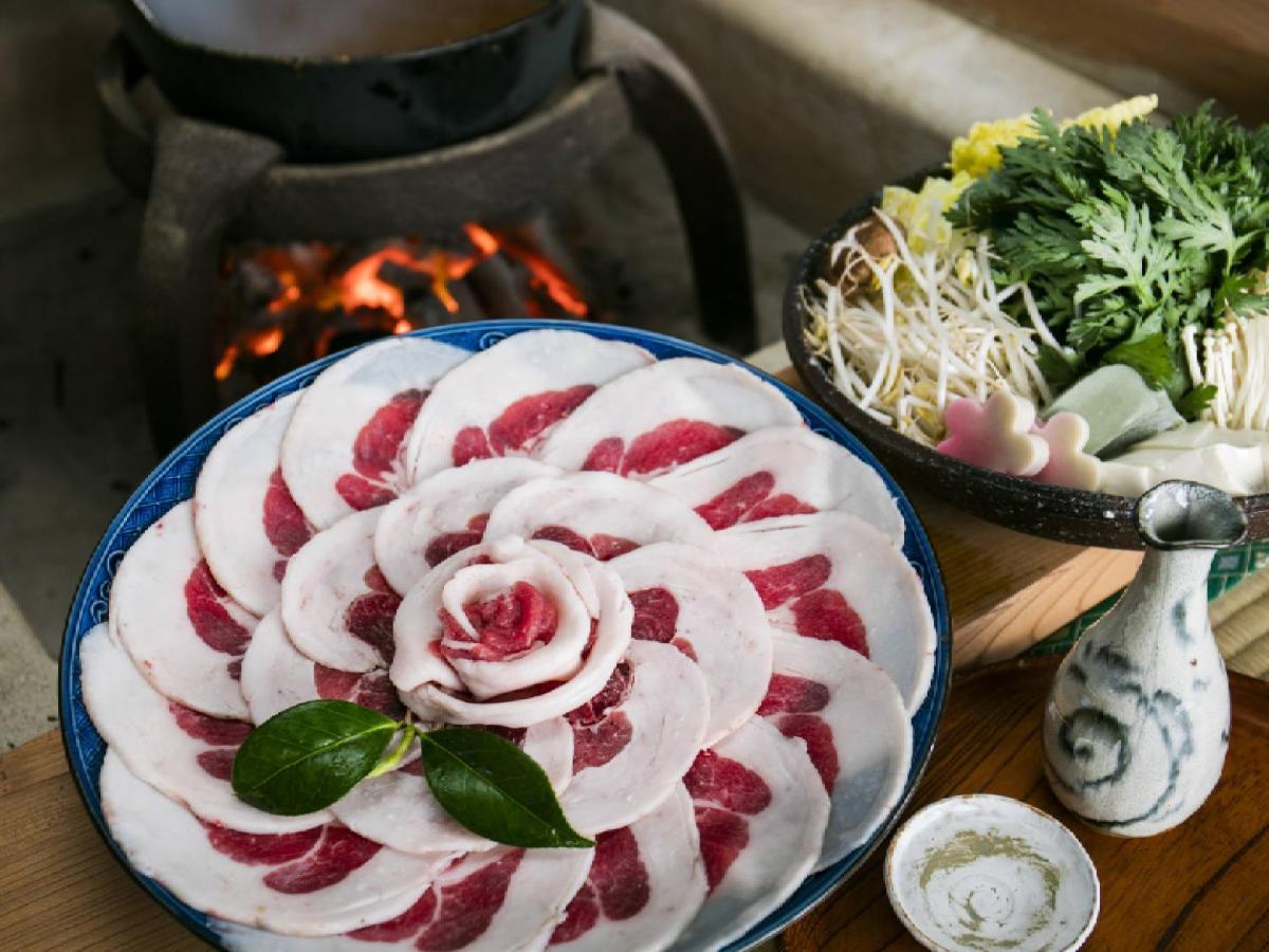 Ryokan Kigusuriya Nantan Kültér fotó
